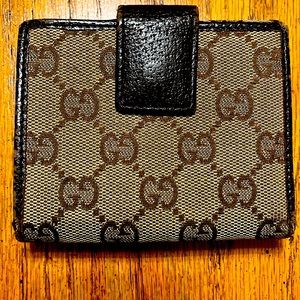 Men’s Gucci Canvas Walket